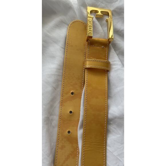 Vintage Escada Yellow Patent Leather Women\'s Belt Size 34 Logo Buckle main image 10